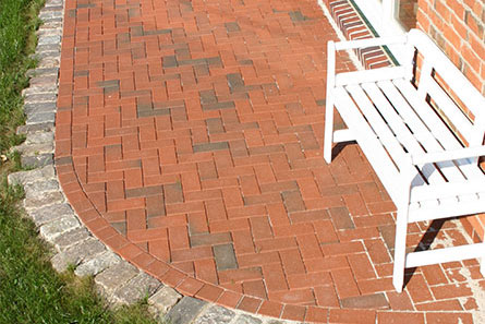 ABC Klinker mit Granitgrosspflaster